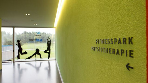 Medbase Greifensee Eingang 01 medbase