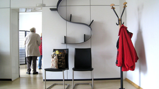 arzt wartezimmer leute aa