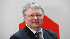 Arnold: Schwarze Null rückt in weite Ferne