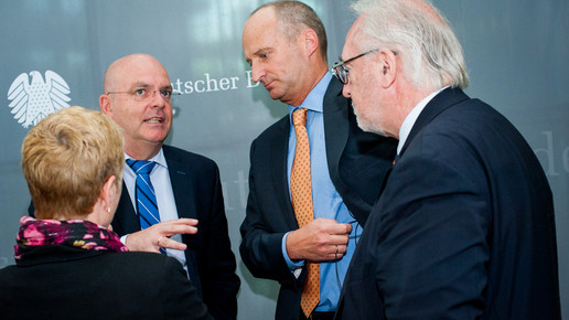 ABDA uebergabeunterschriften13 domma