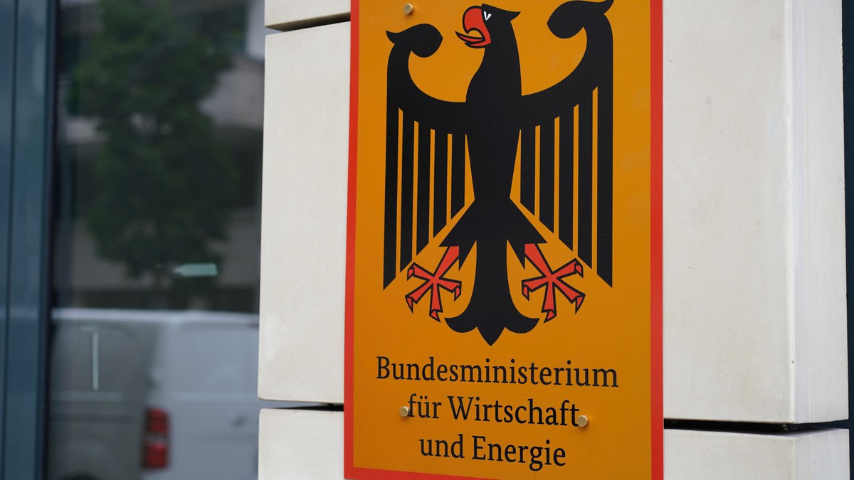 Bund-Gr-te-Besorgnis-um-Arbeitspl-tze-und-Forschung