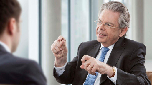 CGM: Gotthardt übergibt an Telekom-Chef