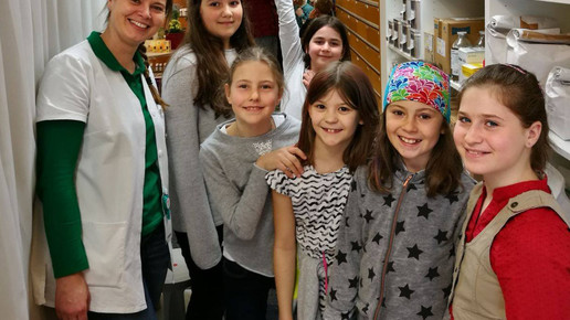 Zeller Apotheke Waidhofen Schulbesuch Zeller Apotheke