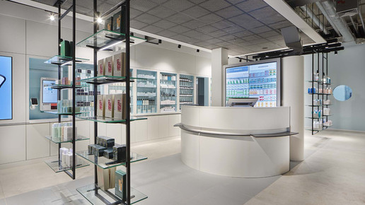 Die Apotheke Deiker Höfe von innen. 