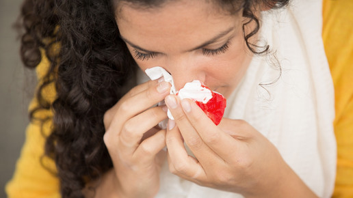 Erste Hilfe bei Nasenbluten