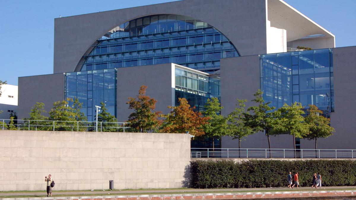 12-November-Kanzleramt-l-dt-Pharmabranche-zum-Dialog