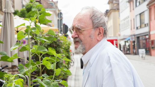 Adler-Apotheke Erlangen Bernd Nuermberger aussen02 Marie-Theres Graf 