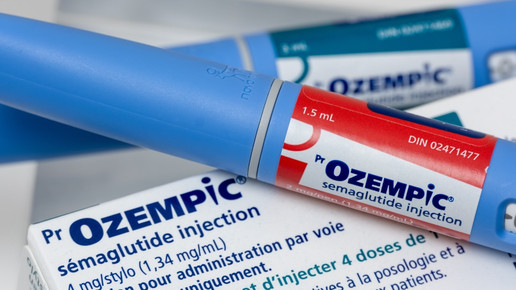 Foto: Ein Ozempic-Pen auf einer Umverpackung.