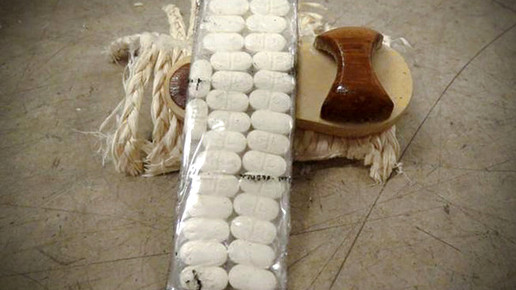 tabletten schluesselband interpol