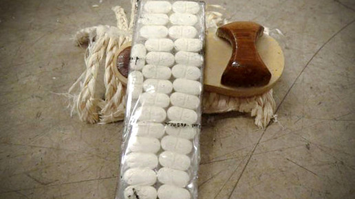 tabletten schluesselband interpol