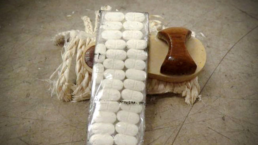 tabletten schluesselband interpol