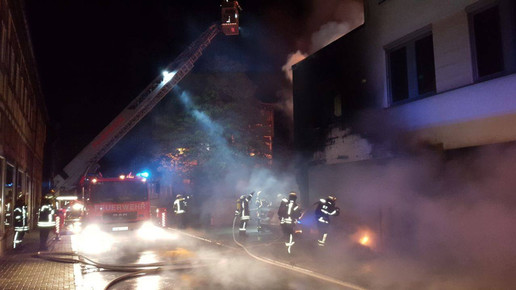 Brand AErztehaus 1 Feuerwehr Wolfenbuettel