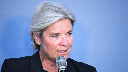 Simone Borchardt spricht 