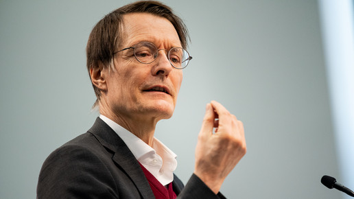 Lauterbach: Zu weit gegangen, zu wenig getan