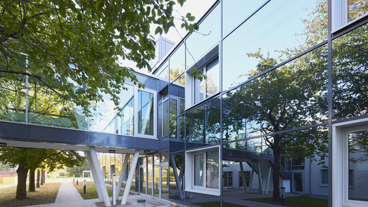 Cheplapharm kauft Roaccutane