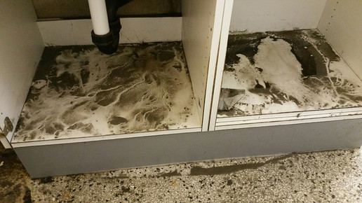 apo ueberflutet schrank aa