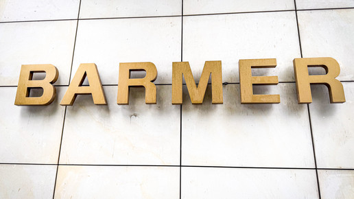 Barmer-Logo auf Hauswand