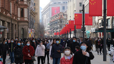 China Einkaufsmeile Menschen mit Masken