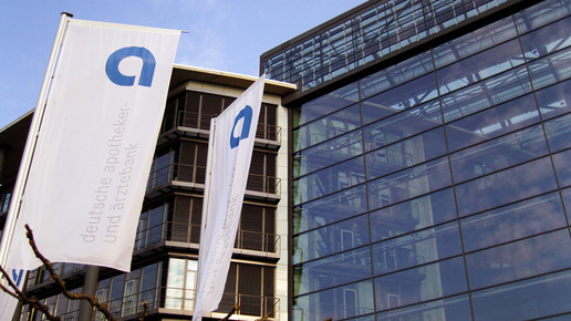 Apobank: Notfalls Geldspritze für Apotheker und Ärzte  