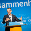 Linkspolitiker Bartsch promotet Spahn-Biographie Linkspolitiker Bartsch promotet Spahn-Biographie