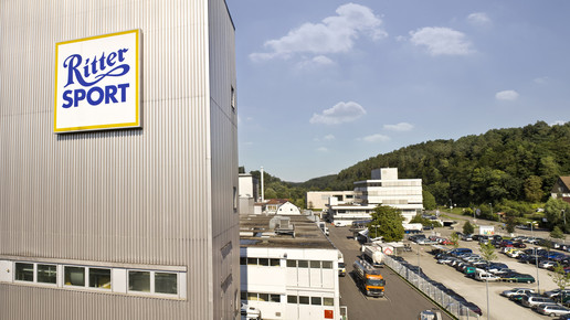 silberner Turm in landschaft-rittersport