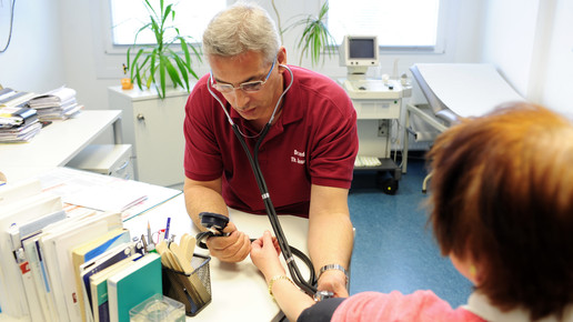 blutdruckmessen 110412-2