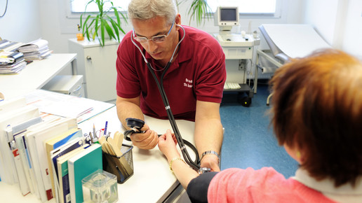 blutdruckmessen 110412-2