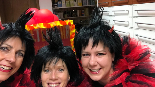 karneval2 Burg Apotheke Altenahr