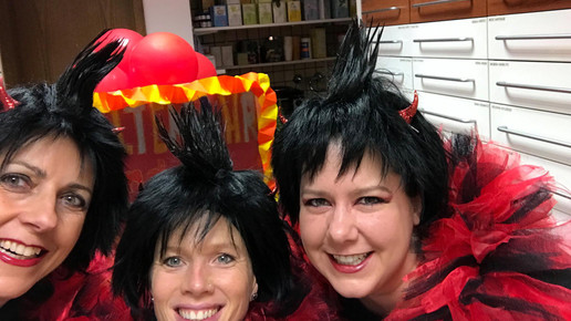 karneval2 Burg Apotheke Altenahr