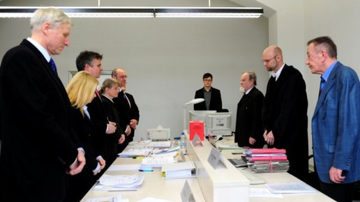 0001-1299669421 10379