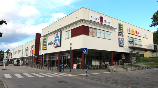 Rathaus Apotheke Wuelfrath Angermarkt Rathaus Apotheke