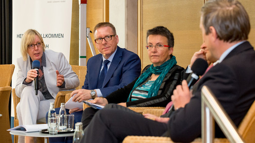 bah podium rundertisch2 bah sveapietschmann