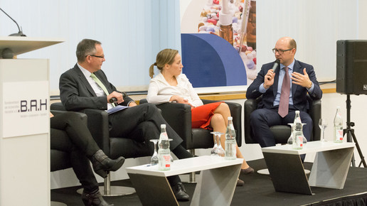 151110 bah podium2 svea pietschmann