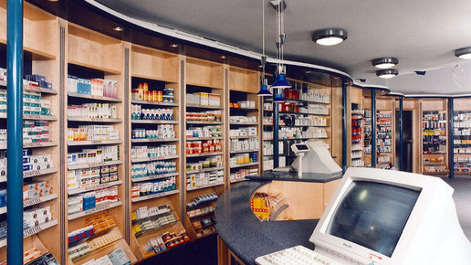 berlinapotheke innen2 1990er berlinapotheke