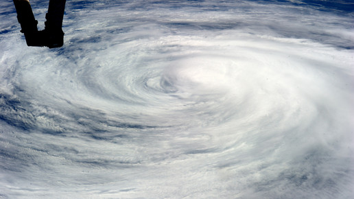 tropensturm iss esa nasa