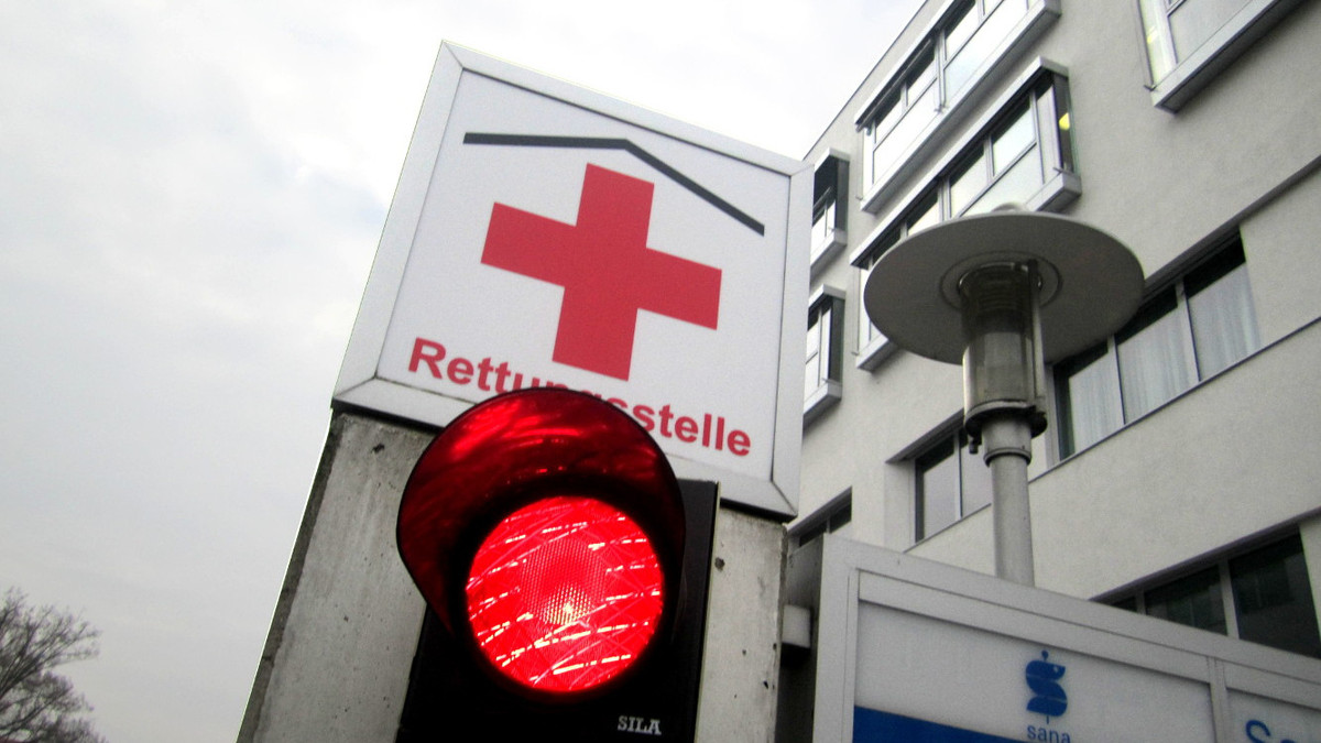 Blutverd-nner-eingenommen-Gek-rzte-Unfallversicherung