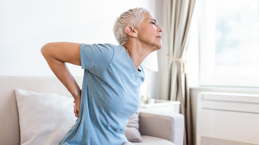 Rückenschmerzen: Ibuprofen vor Diclofenac