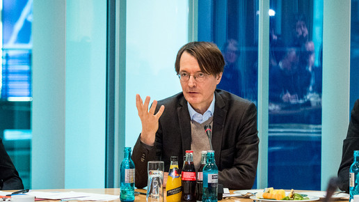 Lauterbach161214 pg7 domma