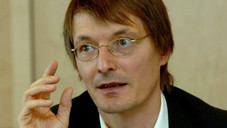 Lauterbach: „Wir müssen über die Honorierung nachdenken“