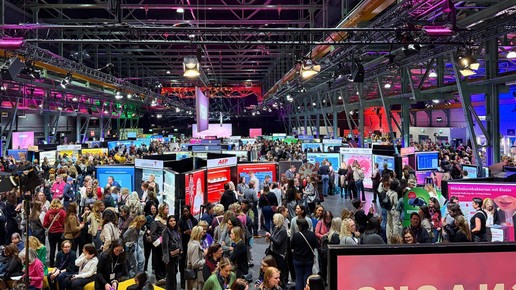 Volle Halle bei der APOTHEKENTOUR in München