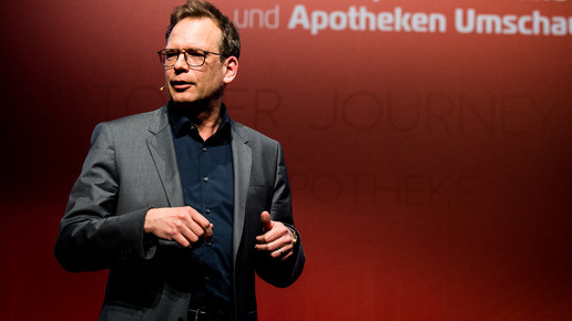 Mehr Zeit für Spahn: König verkauft zwei Easy-Apotheken