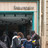 Eine Pariser Apotheke wird geplündert
