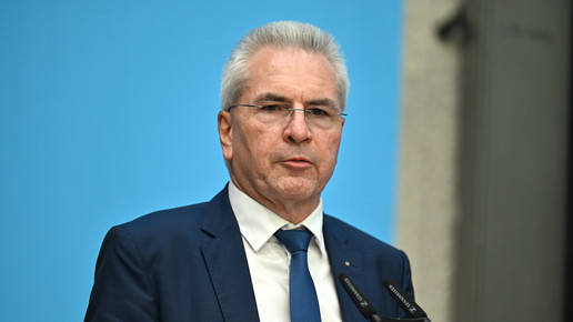 Honorar rauf, „auf welchen Wegen auch immer“