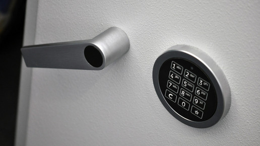 800.000 Euro erbeutet: Apotheker und Ehefrau gefesselt