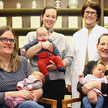Eine Apotheke und drei Babys