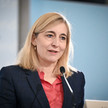 Nina Warken spricht