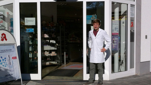 damian kaminski vertretung1 flying pharmacist