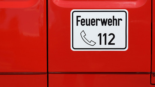 Brand in Klinik: Ein Toter und 14 Verletzte