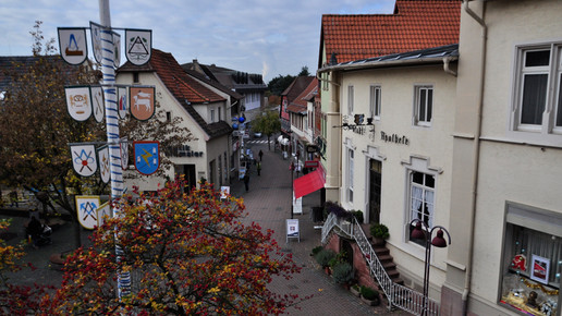 historische Stadt-Apotheke 11 Stadt-Apotheke