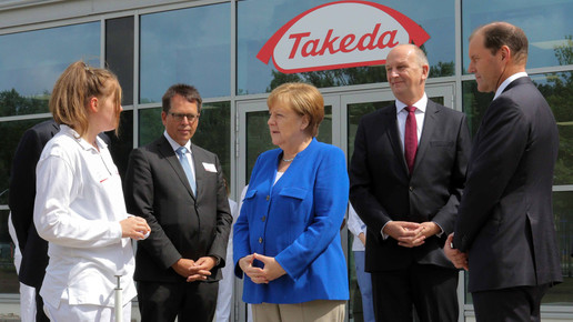 Takeda eroeffnung merkel azubis2 Oranienburg takeda